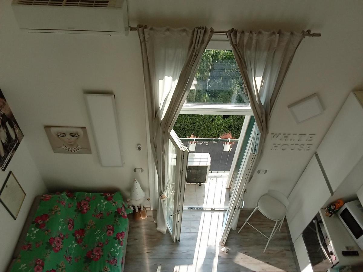 White House Apartment Brescia Exterior foto